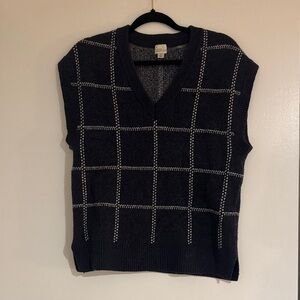 Grid Pattern Sweater Vest